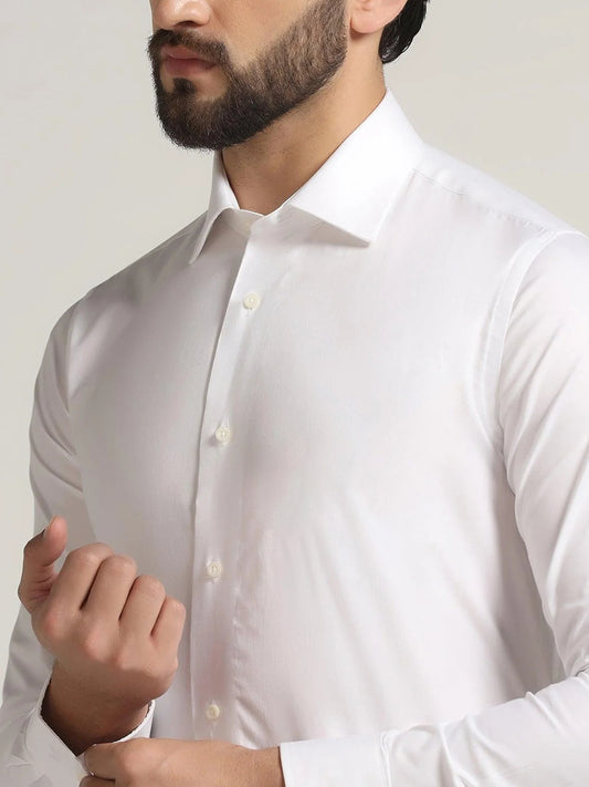 Mesmerising White Plain Shirt With Spread Collar